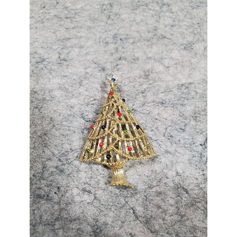 Christmas Tree Brooch Pin by Gerrys Cottagecore Holliday Festive Winter